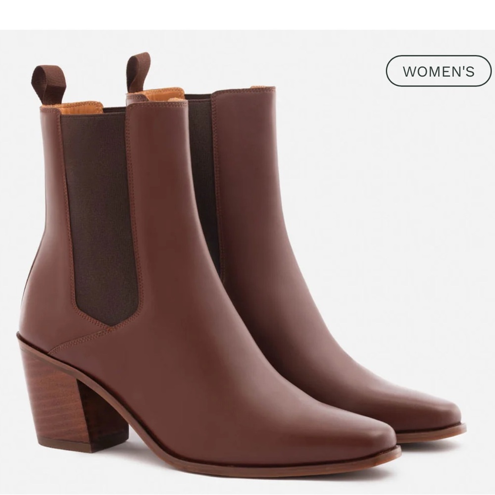 NWT Beckett Simonson Heeled Boots in Sandalwood